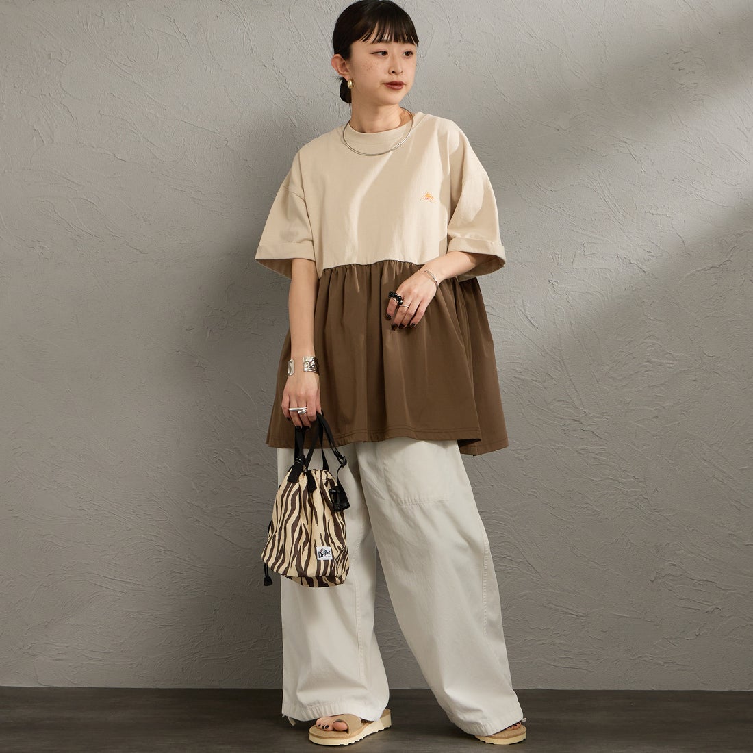 KELTY [ケルティ] 別注 ウエスト切替 ペプラムデザインTシャツ [KE262W30IN01-JF] ｸﾞﾚｰｼﾞｭ &&モデル身長：150cm 着用サイズ：F&&