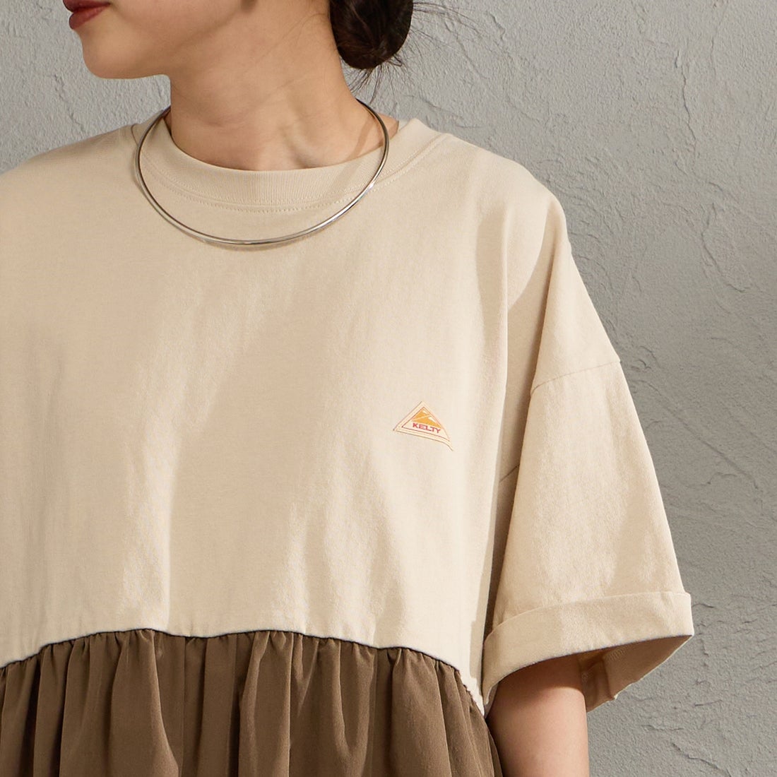 KELTY [ケルティ] 別注 ウエスト切替 ペプラムデザインTシャツ [KE262W30IN01-JF] ｸﾞﾚｰｼﾞｭ &&モデル身長：150cm 着用サイズ：F&&