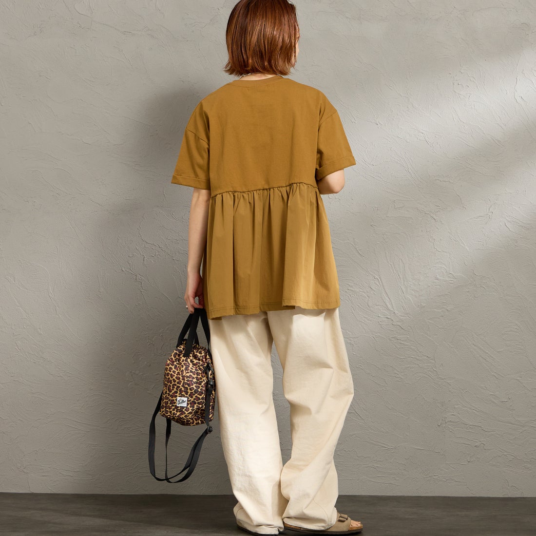 KELTY [ケルティ] 別注 ウエスト切替 ペプラムデザインTシャツ [KE262W30IN01-JF] ｶｰｷ &&モデル身長：158cm 着用サイズ：F&&