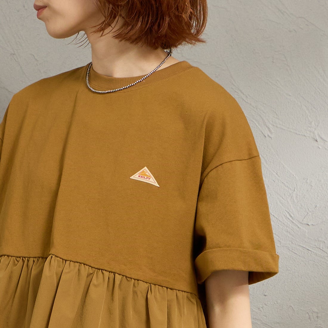 KELTY [ケルティ] 別注 ウエスト切替 ペプラムデザインTシャツ [KE262W30IN01-JF] ｶｰｷ &&モデル身長：158cm 着用サイズ：F&&