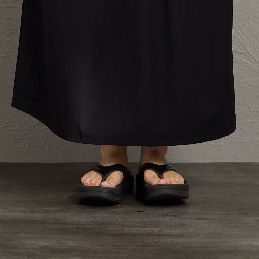 KELTY [ケルティ] 別注 異素材切替 ウエストギャザーワンピース [KE262W30IN02-JF] ﾌﾞﾗｯｸ &&モデル身長：160cm 着用サイズ：F&&