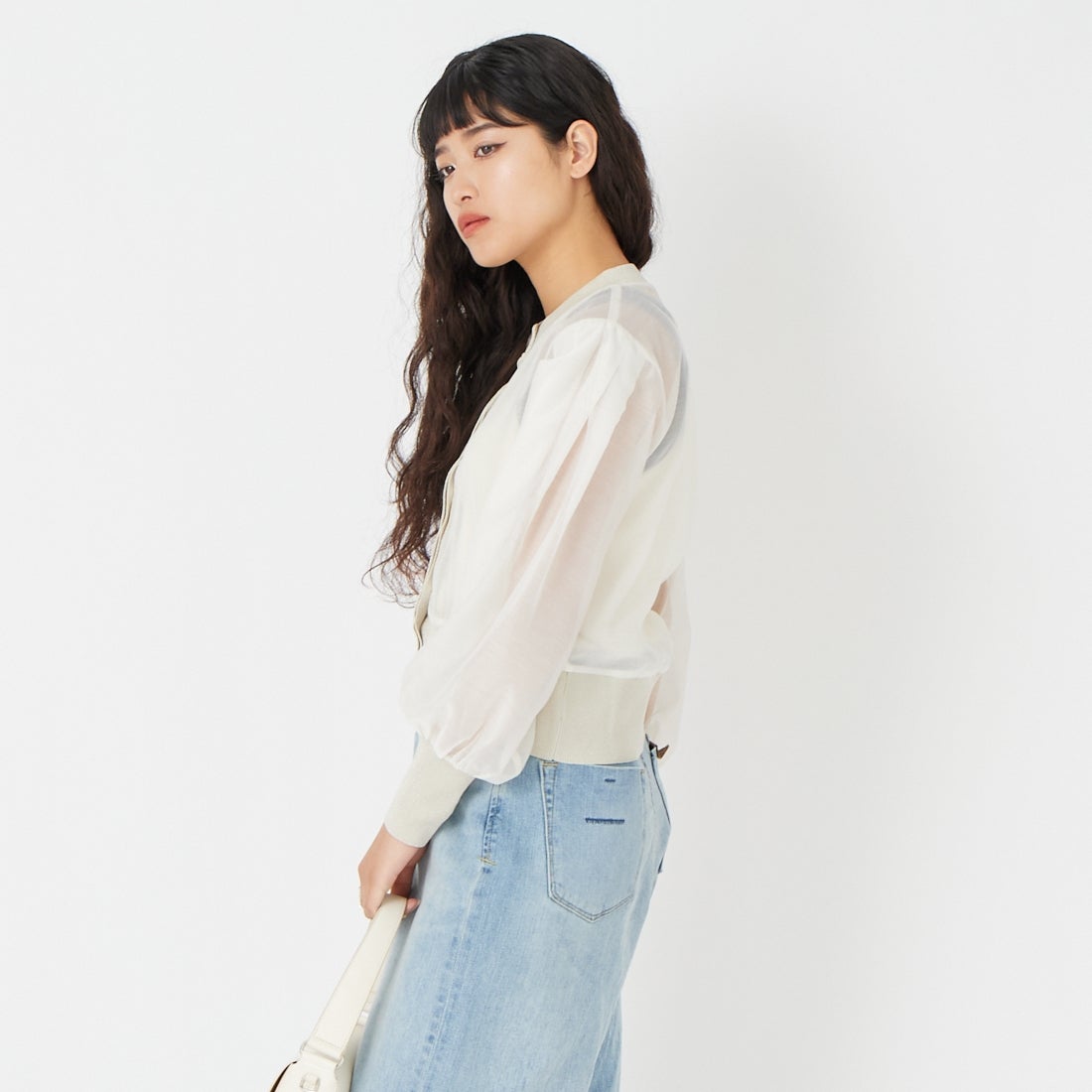 DIGNITE COLLIER [ディニテコリエ] シアー切替カーディガン [80267113] 031 ｵﾌﾎﾜｲﾄ &&モデル身長：162cm 着用サイズ：F&&