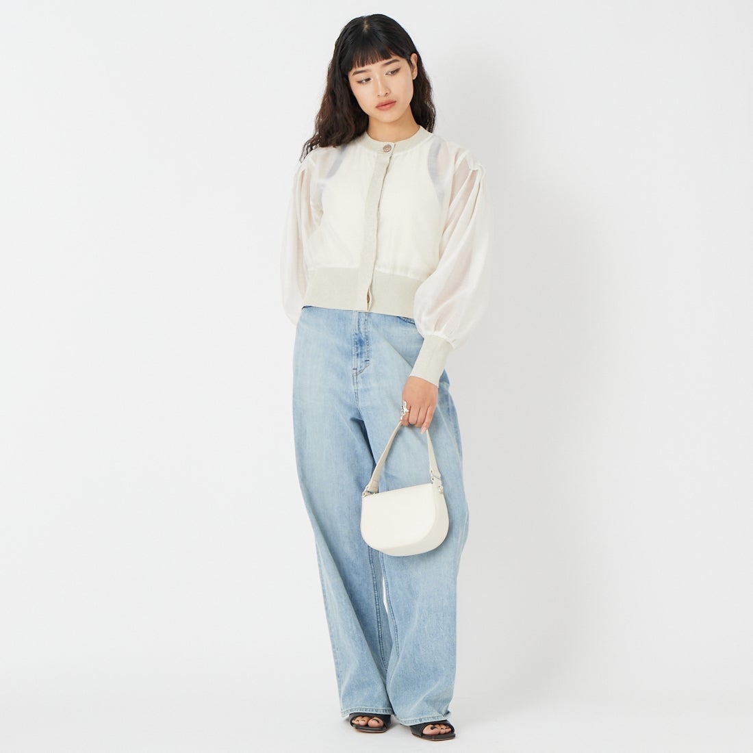 DIGNITE COLLIER [ディニテコリエ] シアー切替カーディガン [80267113] 031 ｵﾌﾎﾜｲﾄ &&モデル身長：162cm 着用サイズ：F&&