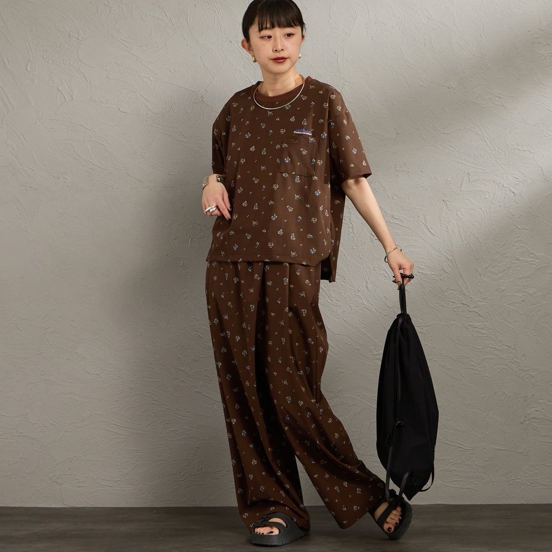 THOUSAND MILE [サウザンド マイル] 別注 花柄 サマーバケーション ラップパンツセットアップ [TM261QP50782-JF] 93 FLOWER &&モデル身長：150cm 着用サイズ：F&&