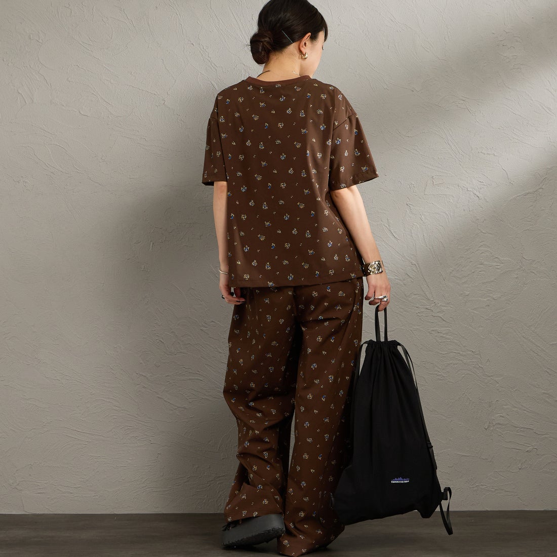 THOUSAND MILE [サウザンド マイル] 別注 花柄 サマーバケーション ラップパンツセットアップ [TM261QP50782-JF] 93 FLOWER &&モデル身長：150cm 着用サイズ：F&&