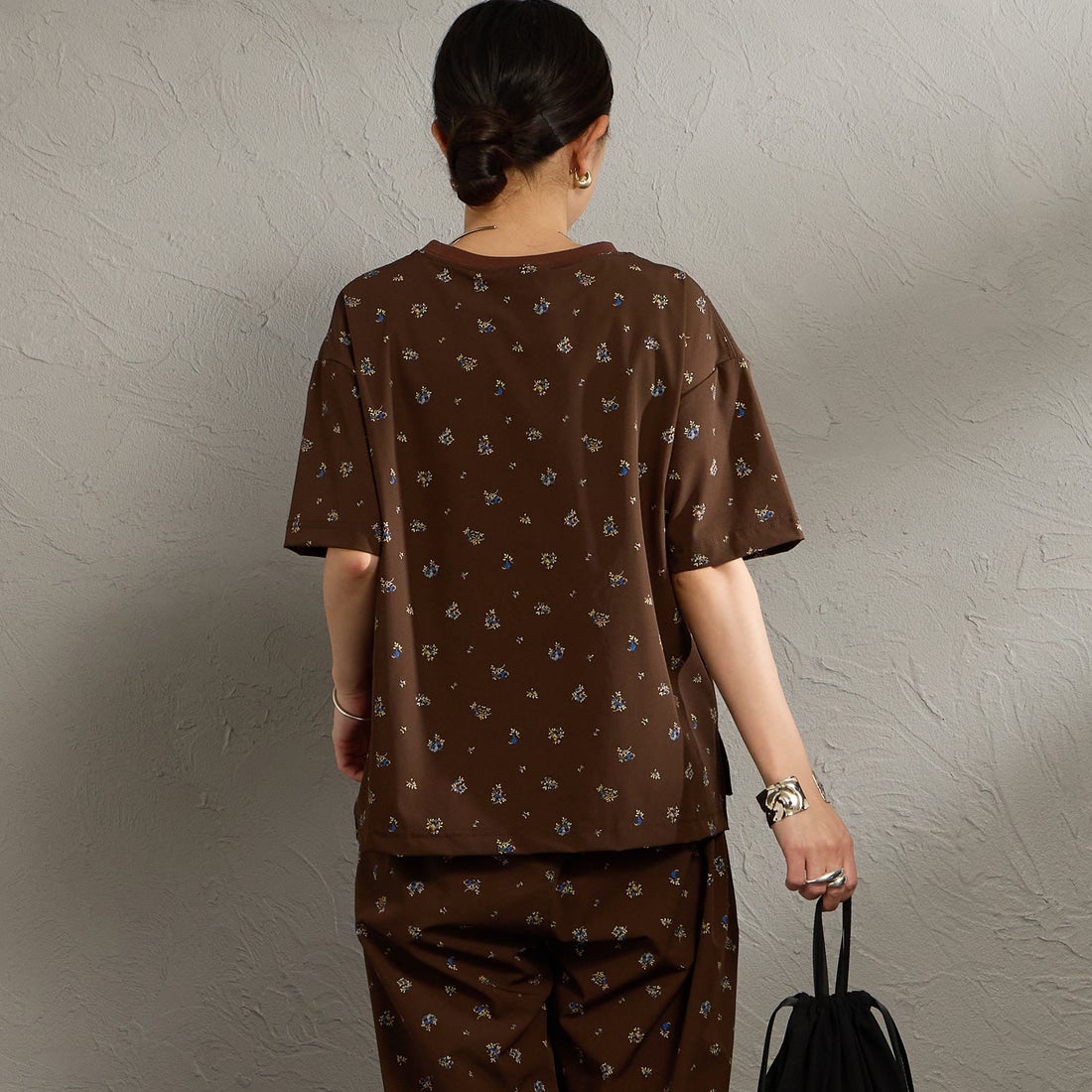 THOUSAND MILE [サウザンド マイル] 別注 花柄 サマーバケーション ラップパンツセットアップ [TM261QP50782-JF] 93 FLOWER &&モデル身長：150cm 着用サイズ：F&&