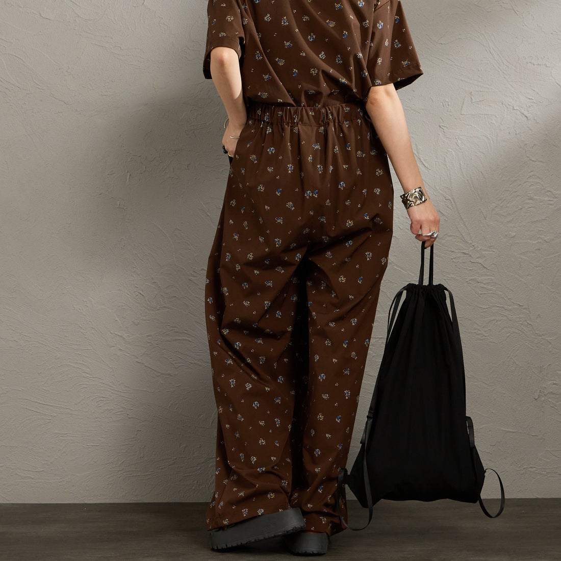 THOUSAND MILE [サウザンド マイル] 別注 花柄 サマーバケーション ラップパンツセットアップ [TM261QP50782-JF] 93 FLOWER &&モデル身長：150cm 着用サイズ：F&&