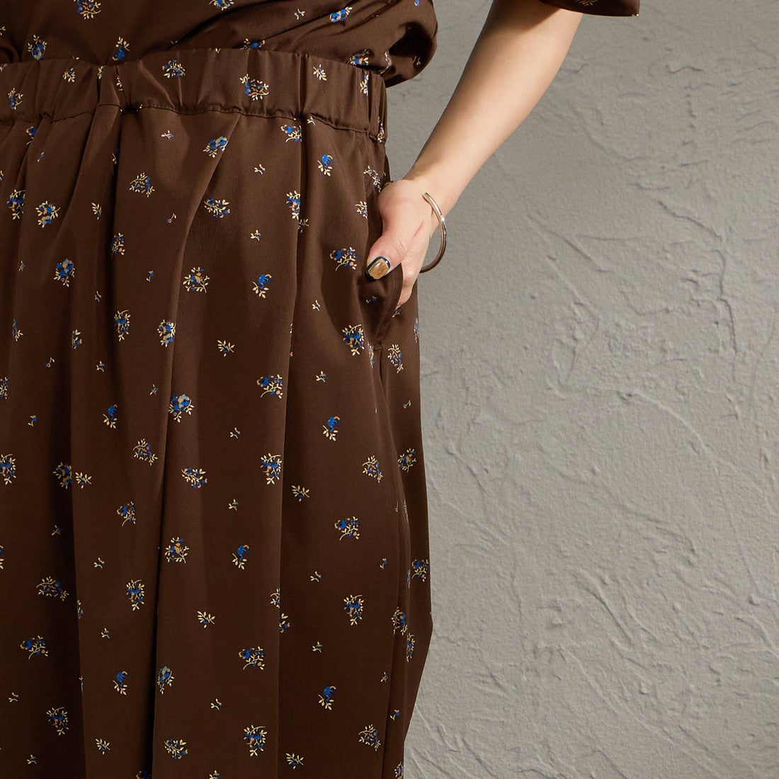 THOUSAND MILE [サウザンド マイル] 別注 花柄 サマーバケーション ラップパンツセットアップ [TM261QP50782-JF] 93 FLOWER &&モデル身長：150cm 着用サイズ：F&&