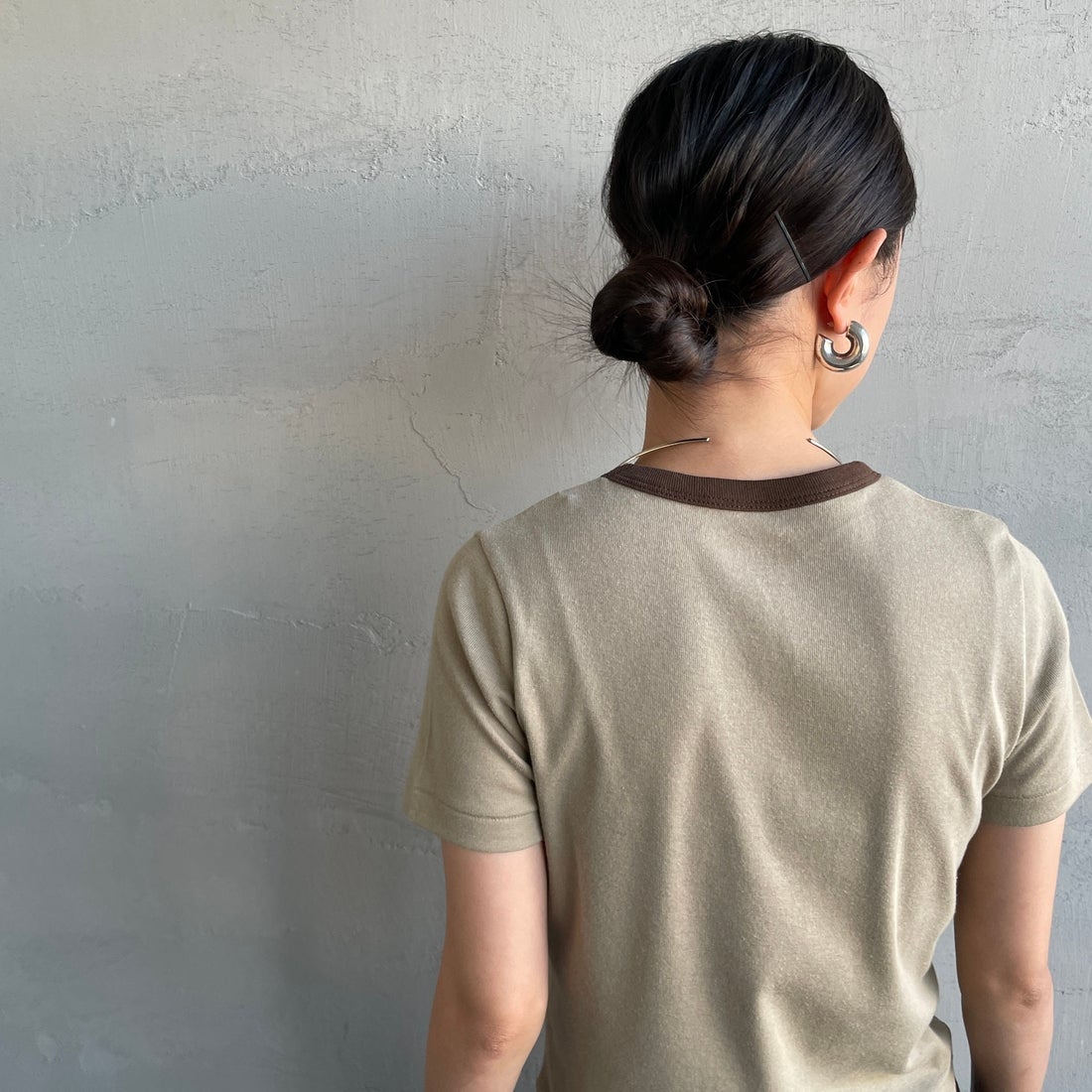 Health knit [ヘルスニット] 別注 ミニロゴ コンパクトTシャツ [HR26S-L312IN-JF] BEIGE &&モデル身長：150cm 着用サイズ：S&&