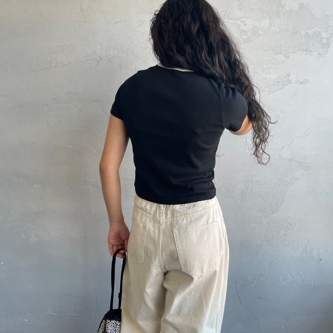 Health knit [ヘルスニット] 別注 ミニロゴ コンパクトTシャツ [HR26S-L312IN-JF] BLACK &&モデル身長：162cm 着用サイズ：S&&