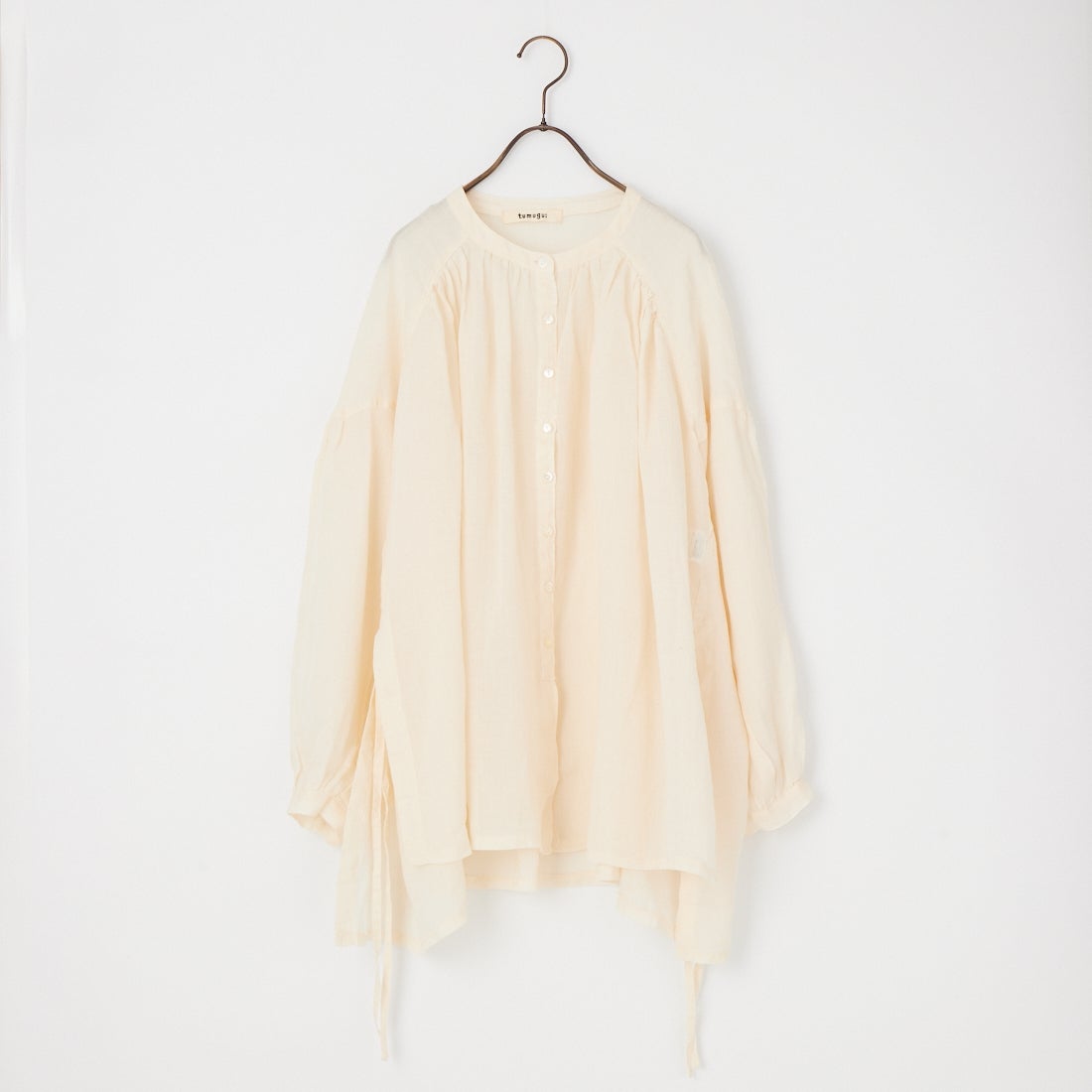 04 IVORY
