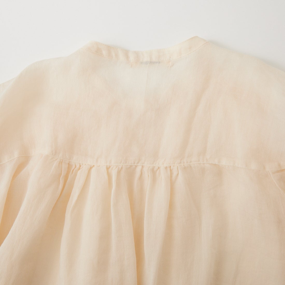 tumugu: [ツムグ] ラミーテンセルツイル サイドリボンブラウス [TB26112] 04 IVORY