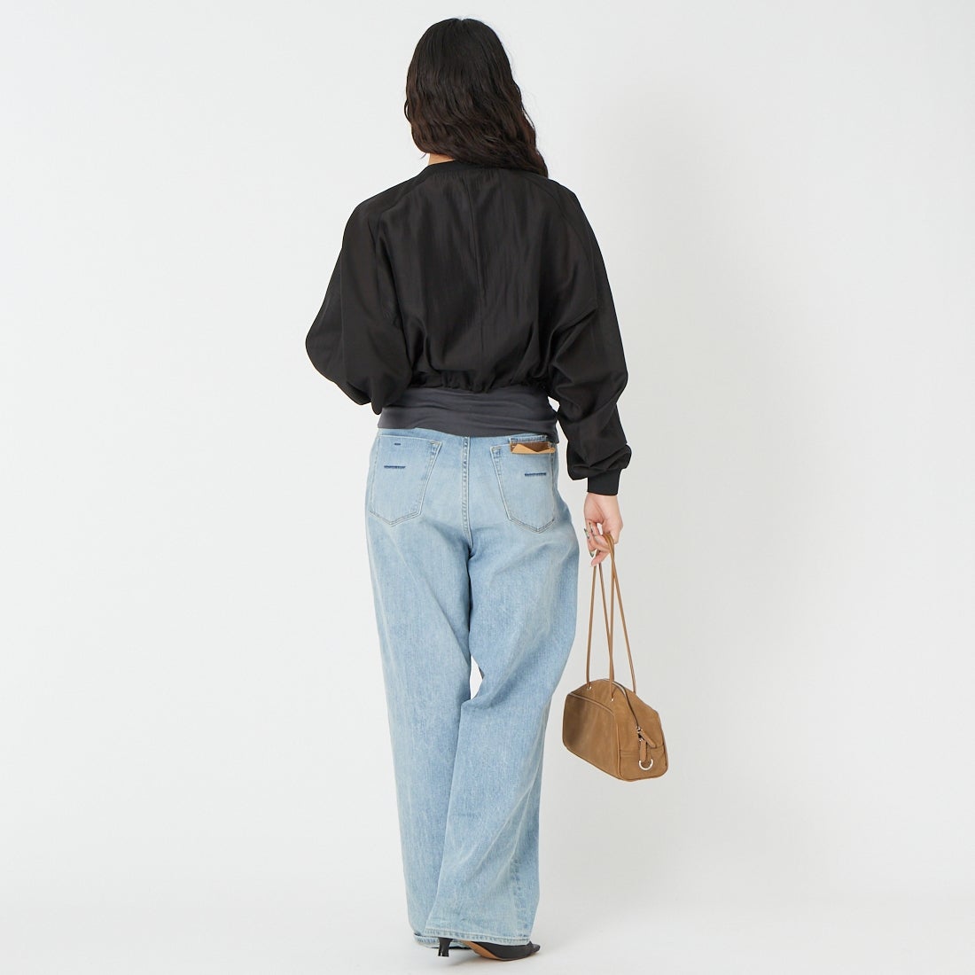 DIGNITE COLLIER [ディニテコリエ] ドルマンスリーブシアーブルゾン [80267214] 004 ﾌﾞﾗｯｸ &&モデル身長：162cm 着用サイズ：F&&