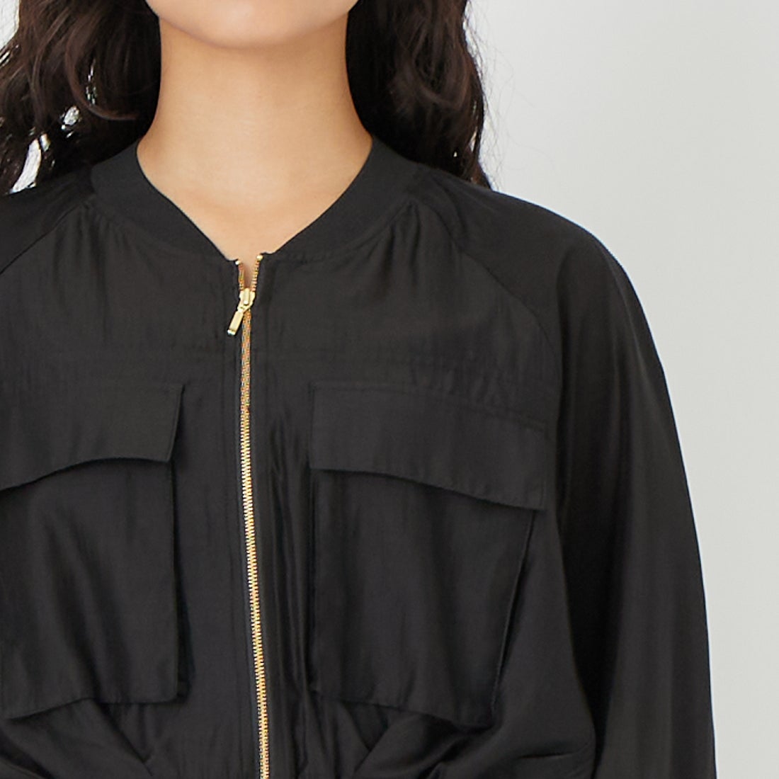 DIGNITE COLLIER [ディニテコリエ] ドルマンスリーブシアーブルゾン [80267214] 004 ﾌﾞﾗｯｸ &&モデル身長：162cm 着用サイズ：F&&