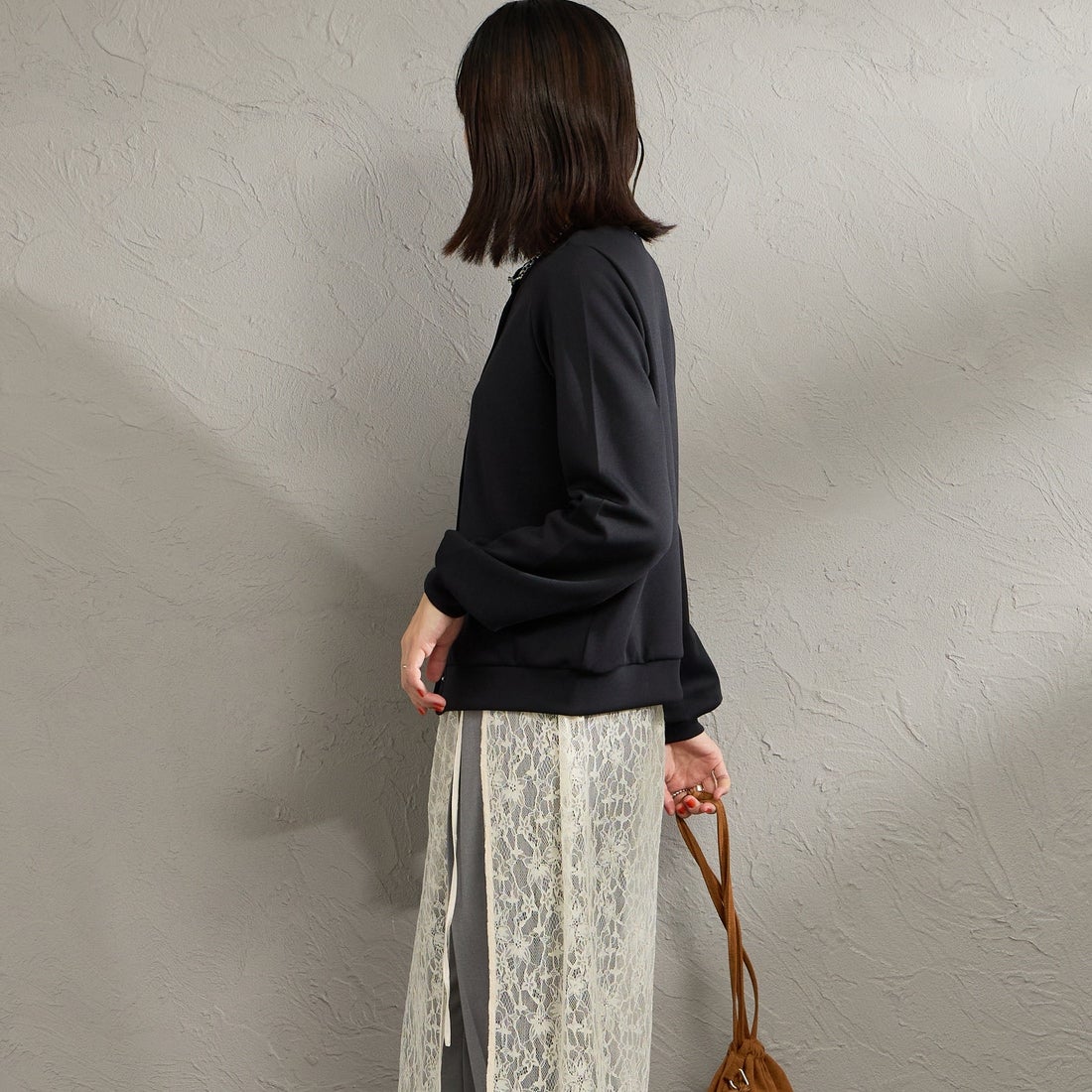 MARMARMAR [マーマーマー] クルーネックカーディガン [1-810071] 99 BLACK &&モデル身長：160cm 着用サイズ：F&&