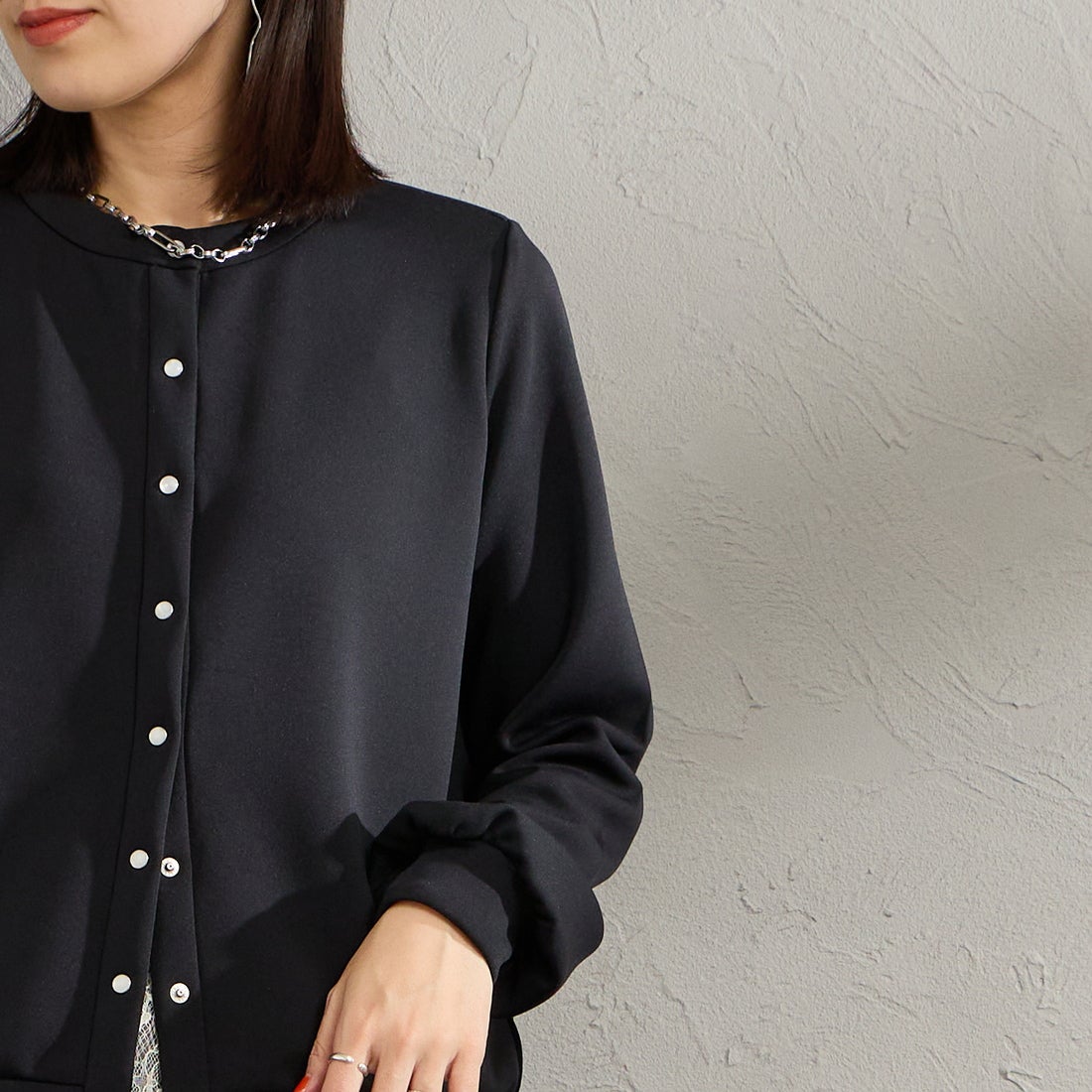 MARMARMAR [マーマーマー] クルーネックカーディガン [1-810071] 99 BLACK &&モデル身長：160cm 着用サイズ：F&&