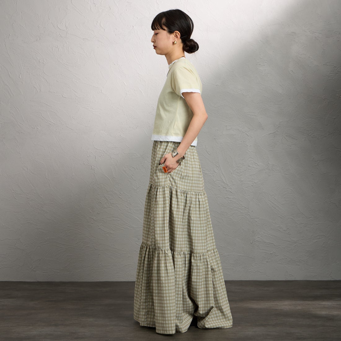 nenom [ネノム] 配色シア―コンパクトTシャツ [NE26322007] 37 SAG/OFF &&モデル身長：150cm 着用サイズ：F&&