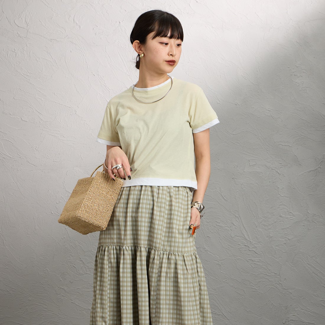 nenom [ネノム] 配色シア―コンパクトTシャツ [NE26322007] 37 SAG/OFF &&モデル身長：150cm 着用サイズ：F&&