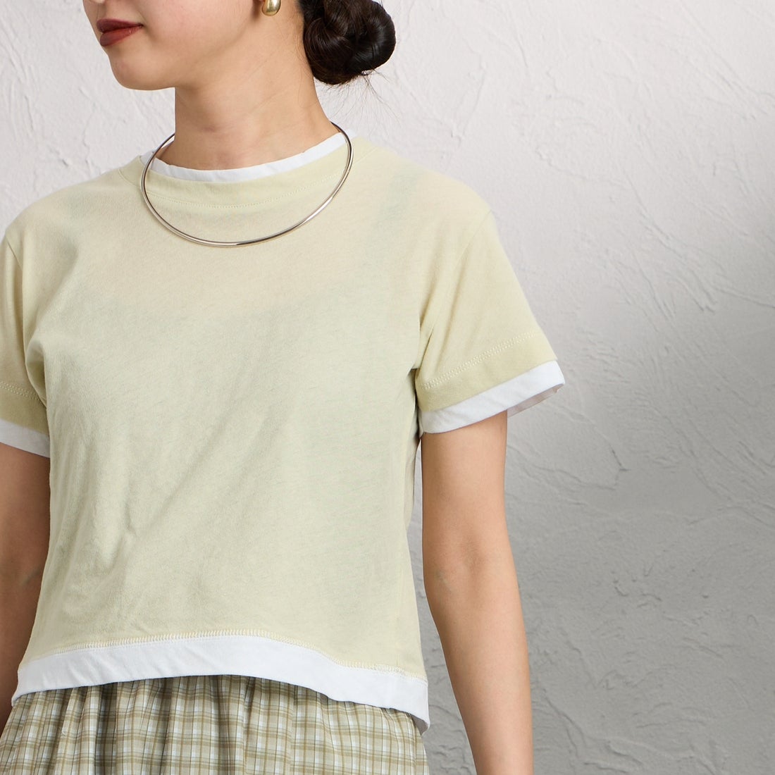 nenom [ネノム] 配色シア―コンパクトTシャツ [NE26322007] 37 SAG/OFF &&モデル身長：150cm 着用サイズ：F&&