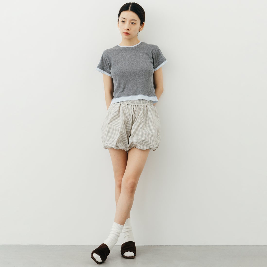 nenom [ネノム] 配色シア―コンパクトTシャツ [NE26322007] 07 GRY/SAX