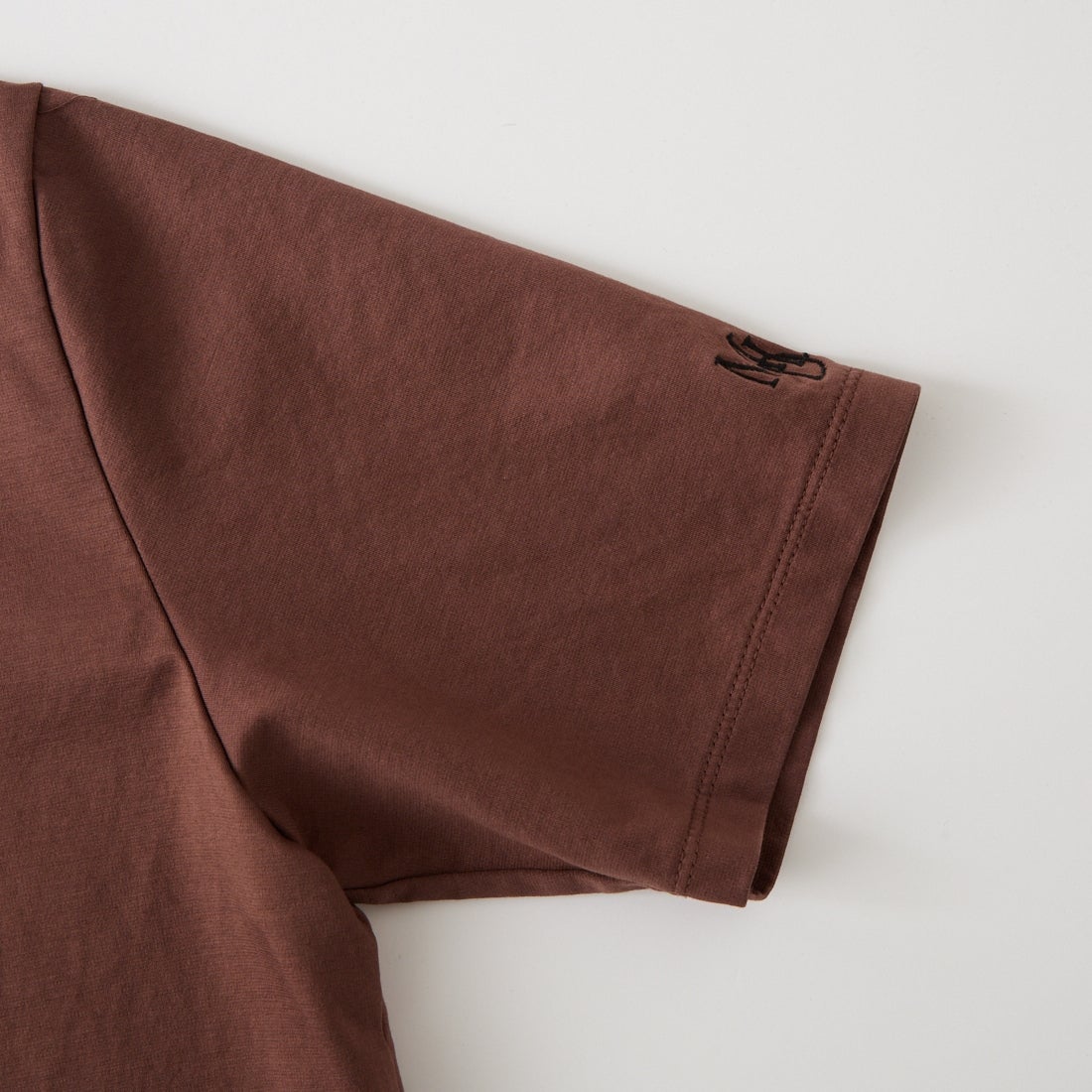 MICA&DEAL [マイカアンドディール] ワンポイント刺繍Tシャツ [0126109048] BROWN