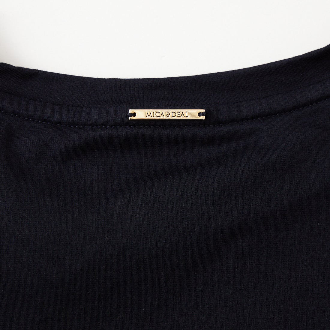 MICA&DEAL [マイカアンドディール] ワンポイント刺繍ロングTシャツ [0126109049] D/NAVY