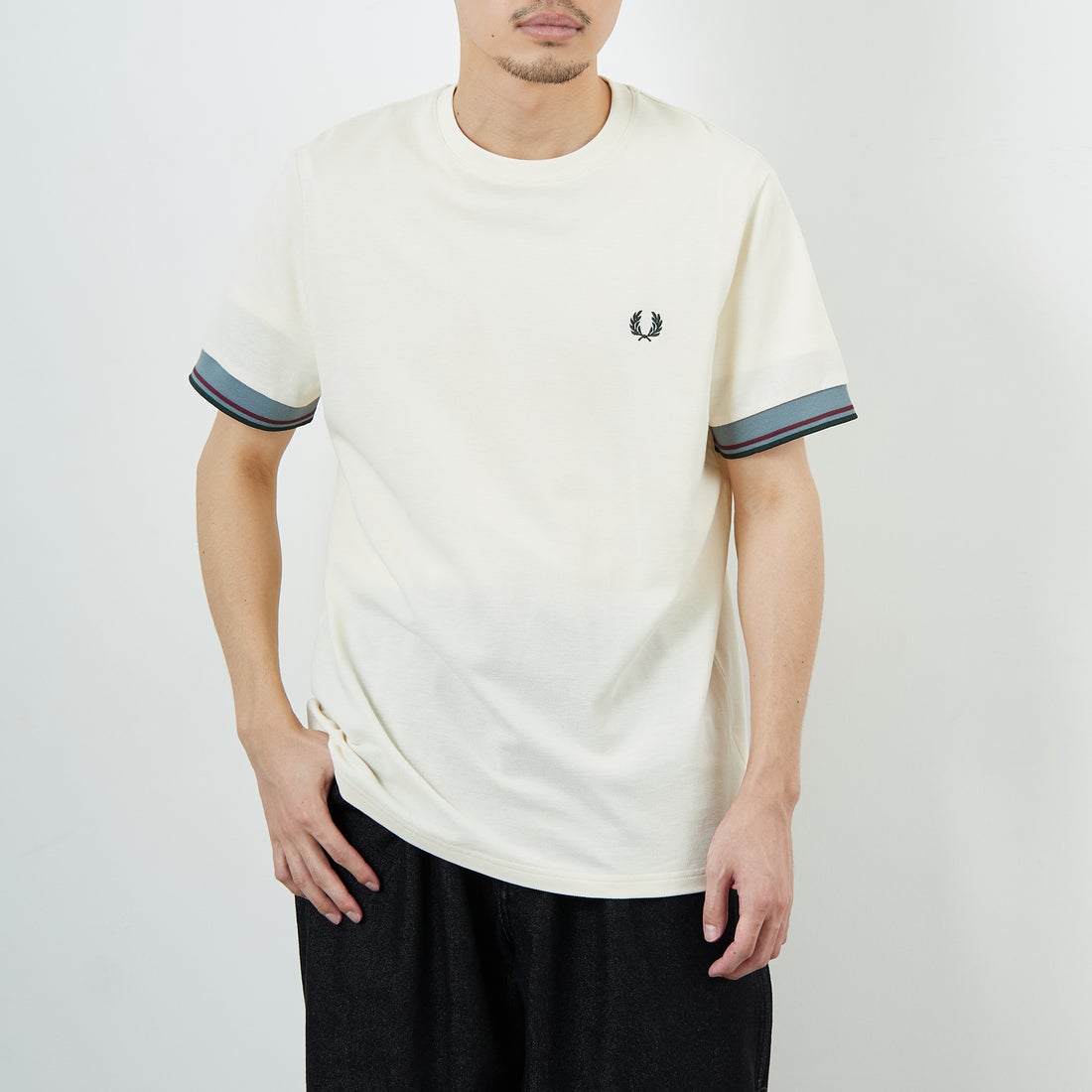 560 ECRU&&モデル身長：168cm 着用サイズ：M&&