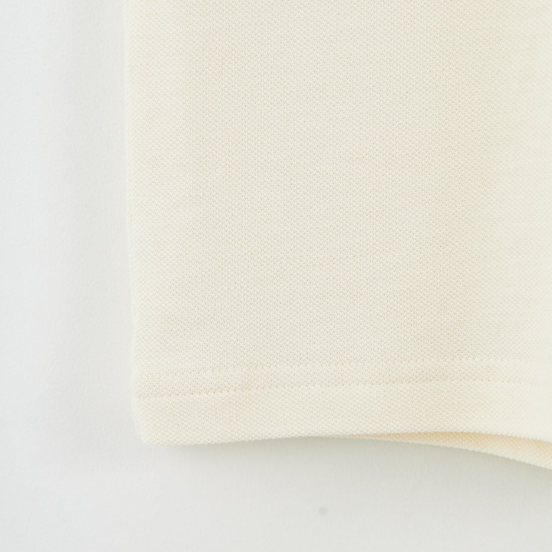 FRED PERRY [フレッドペリー] ワンポイントロゴ刺繍 ツインティップTシャツ [M2396] 560 ECRU