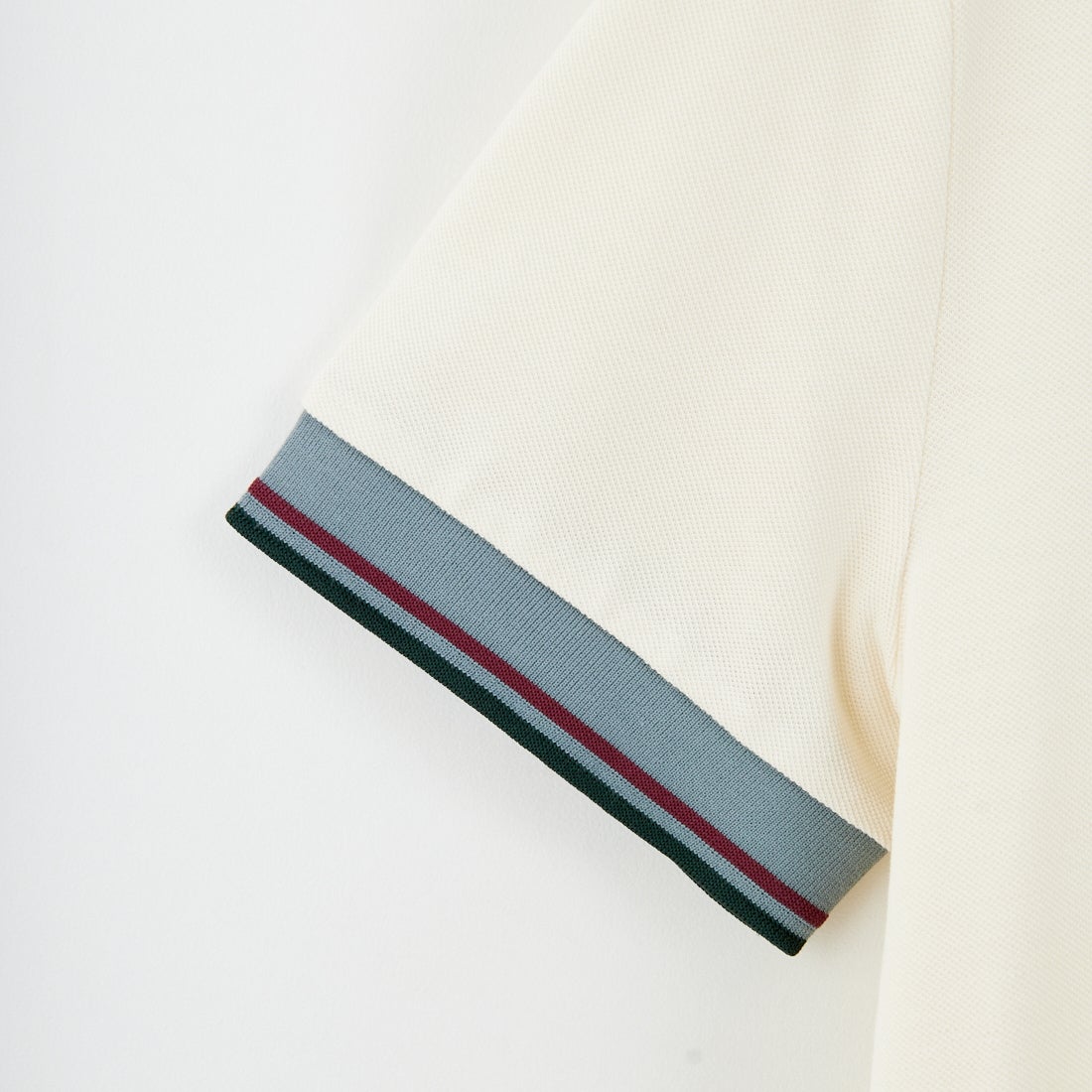 FRED PERRY [フレッドペリー] ワンポイントロゴ刺繍 ツインティップTシャツ [M2396] 560 ECRU