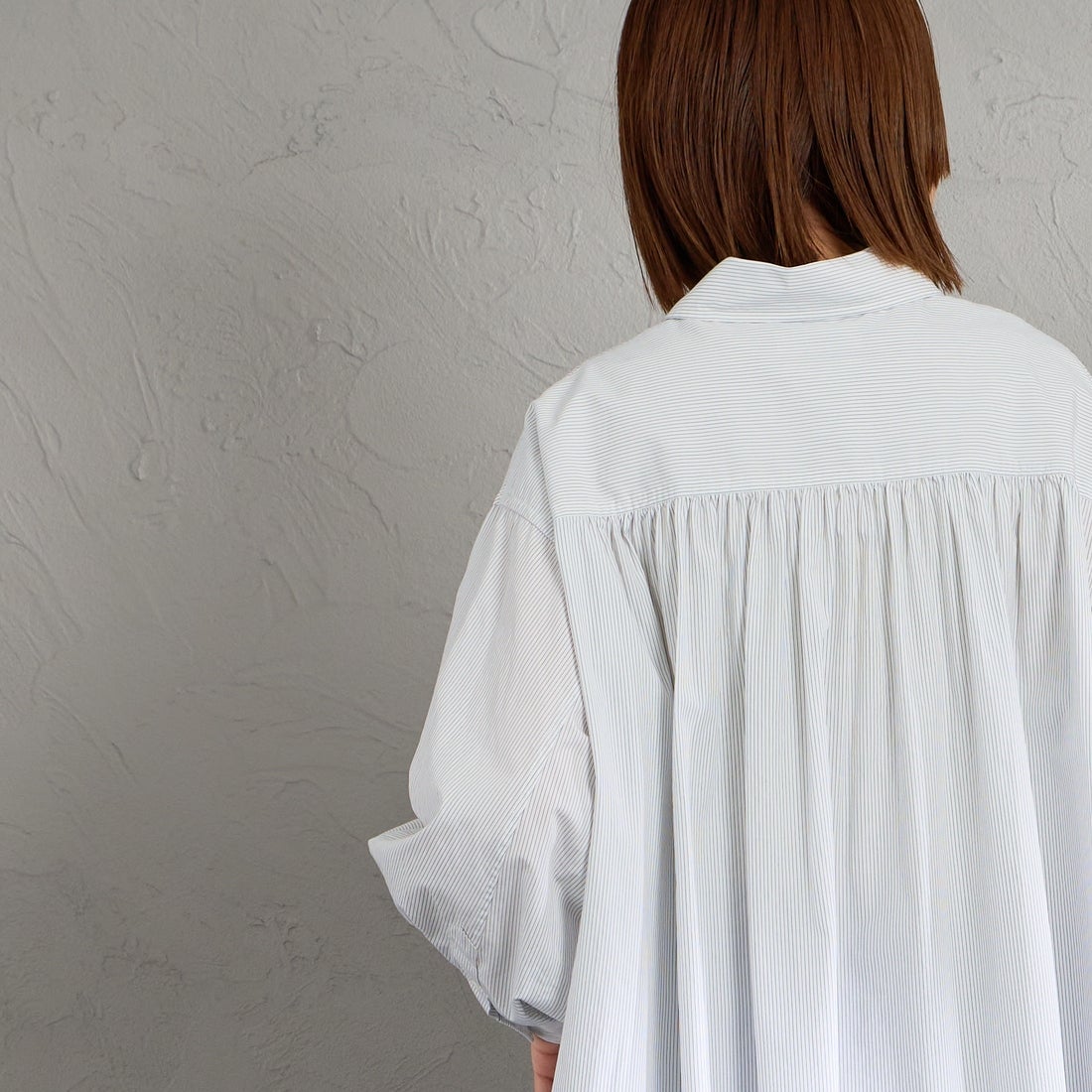 Gymphlex [ジムフレックス] コットンストライプ 長袖チュニックシャツ [GY-B0365PSE] WHT/BLK ST &&モデル身長：159cm 着用サイズ：12&&