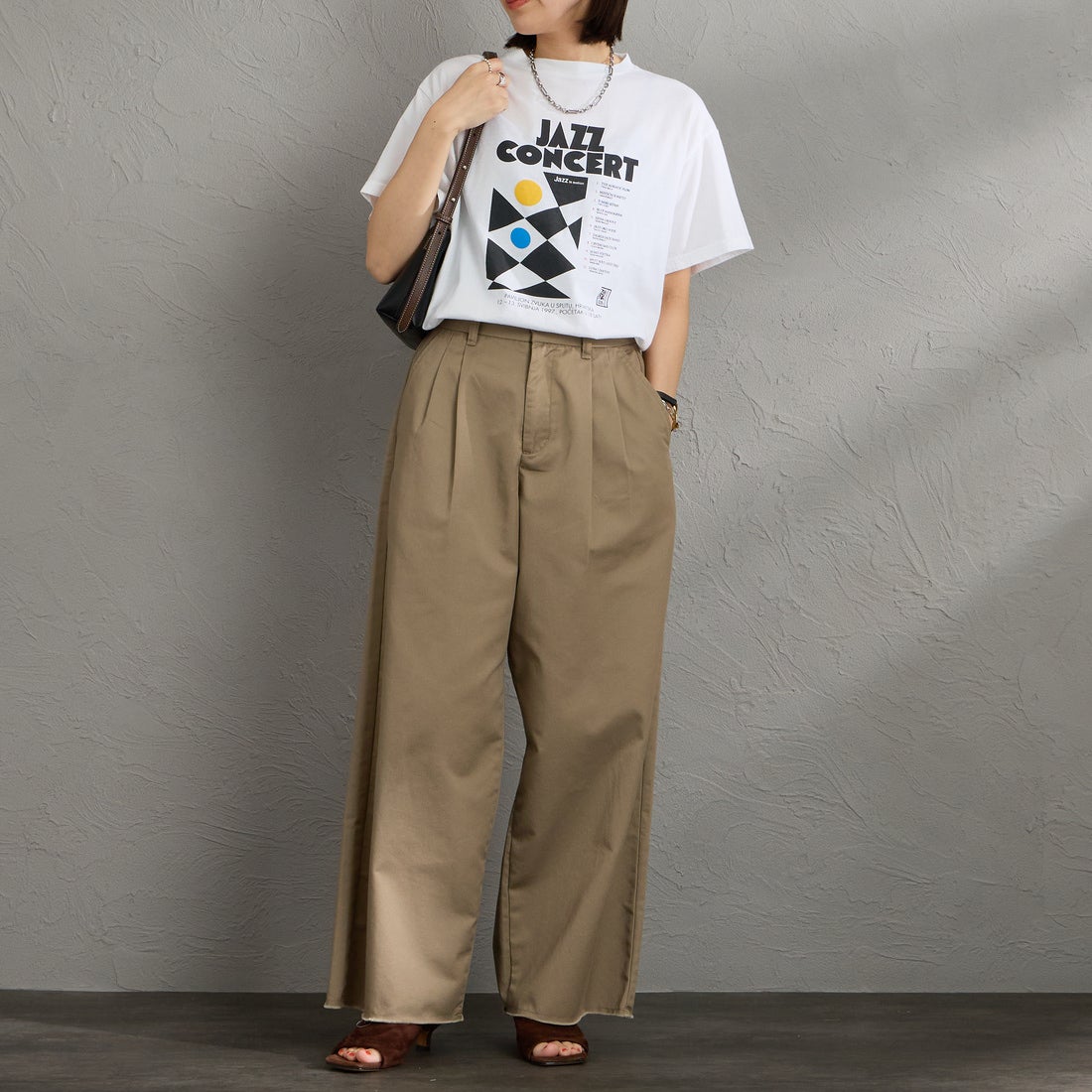 THE SHINZONE [ザ シンゾーン] ジャズコンサートTシャツ [26SMSCU09] 01 WHITE &&モデル身長：160cm 着用サイズ：F0&&