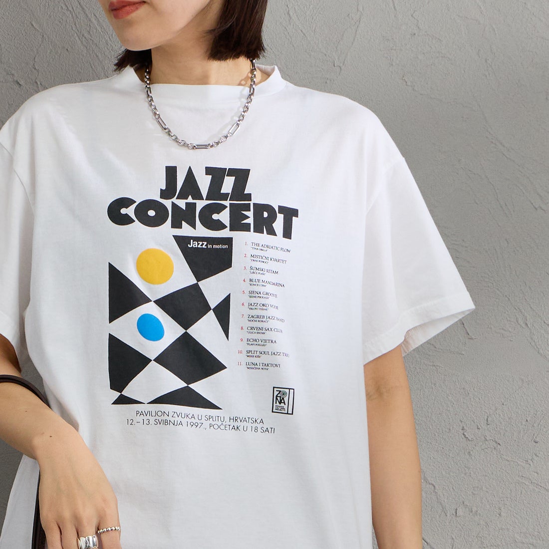 THE SHINZONE [ザ シンゾーン] ジャズコンサートTシャツ [26SMSCU09] 01 WHITE &&モデル身長：160cm 着用サイズ：F0&&