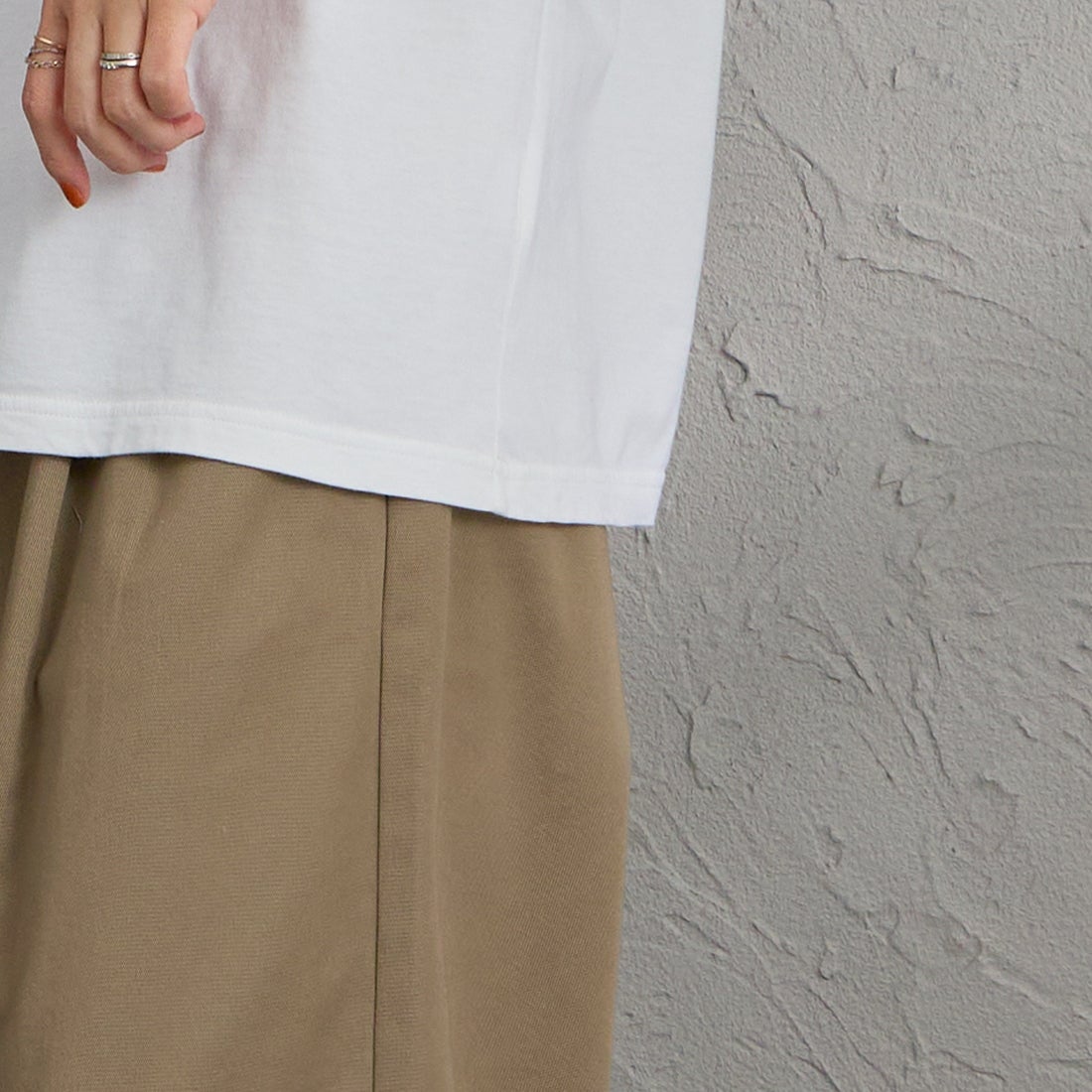 THE SHINZONE [ザ シンゾーン] ジャズコンサートTシャツ [26SMSCU09] 01 WHITE &&モデル身長：160cm 着用サイズ：F0&&