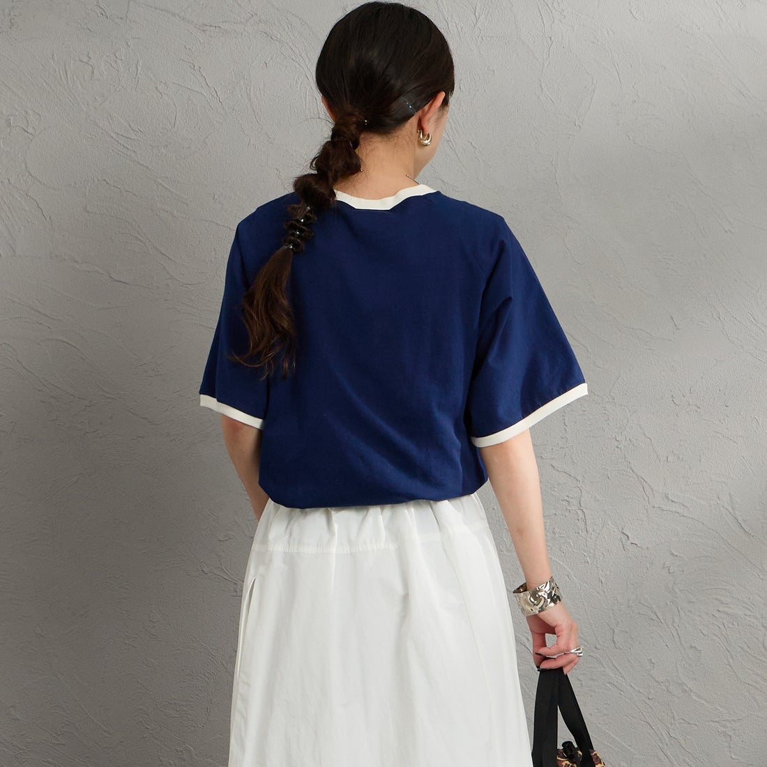 THE SHINZONE [ザ シンゾーン] フレッシュマーケットリンガーTシャツ [26SMSCU12] 85 NAVY &&モデル身長：150cm 着用サイズ：F0&&