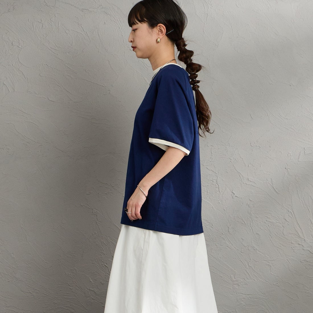 THE SHINZONE [ザ シンゾーン] フレッシュマーケットリンガーTシャツ [26SMSCU12] 85 NAVY &&モデル身長：150cm 着用サイズ：F0&&