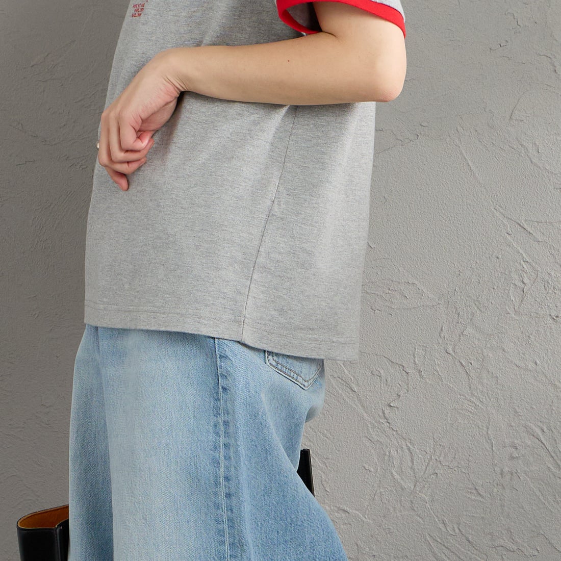 THE SHINZONE [ザ シンゾーン] フレッシュマーケットリンガーTシャツ [26SMSCU12] 06 GRAY &&モデル身長：158cm 着用サイズ：F0&&