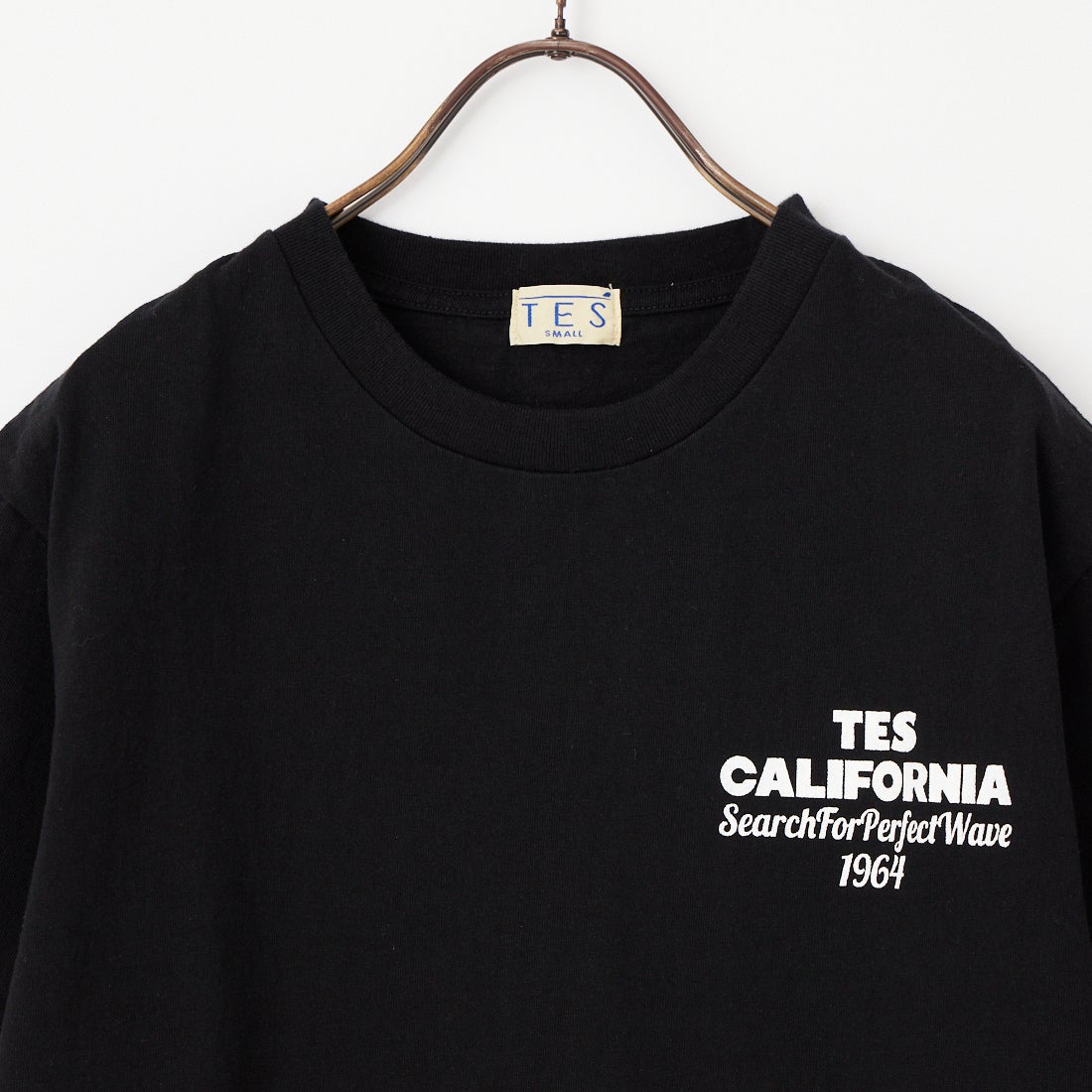 The Endless Summer [エンドレスサマー] 別注 バックロゴプリントTシャツ [FH-26574505-JF] BLACK