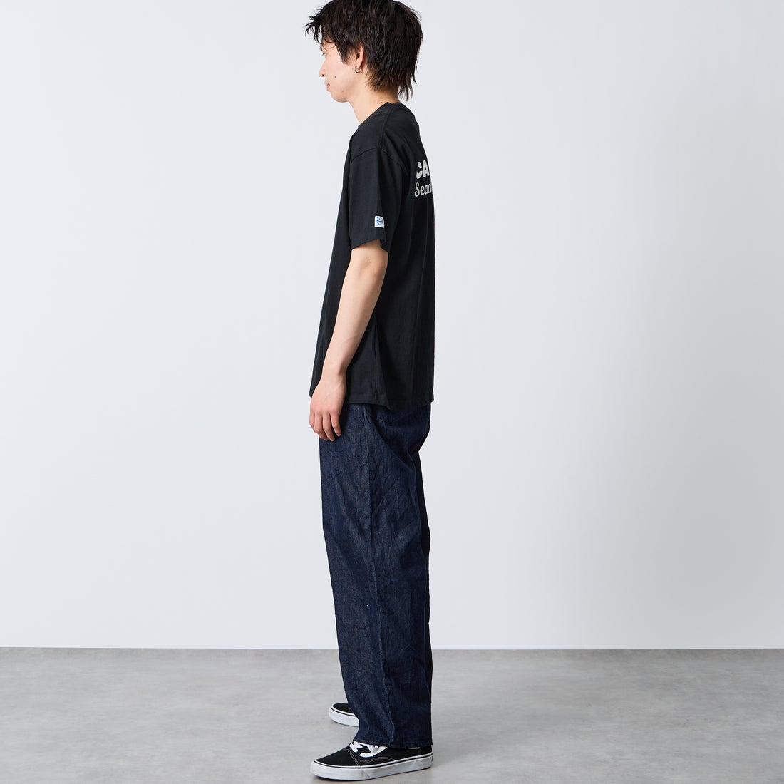 The Endless Summer [エンドレスサマー] 別注 バックロゴプリントTシャツ [FH-26574505-JF] BLACK &&モデル身長：177cm 着用サイズ：XL&&