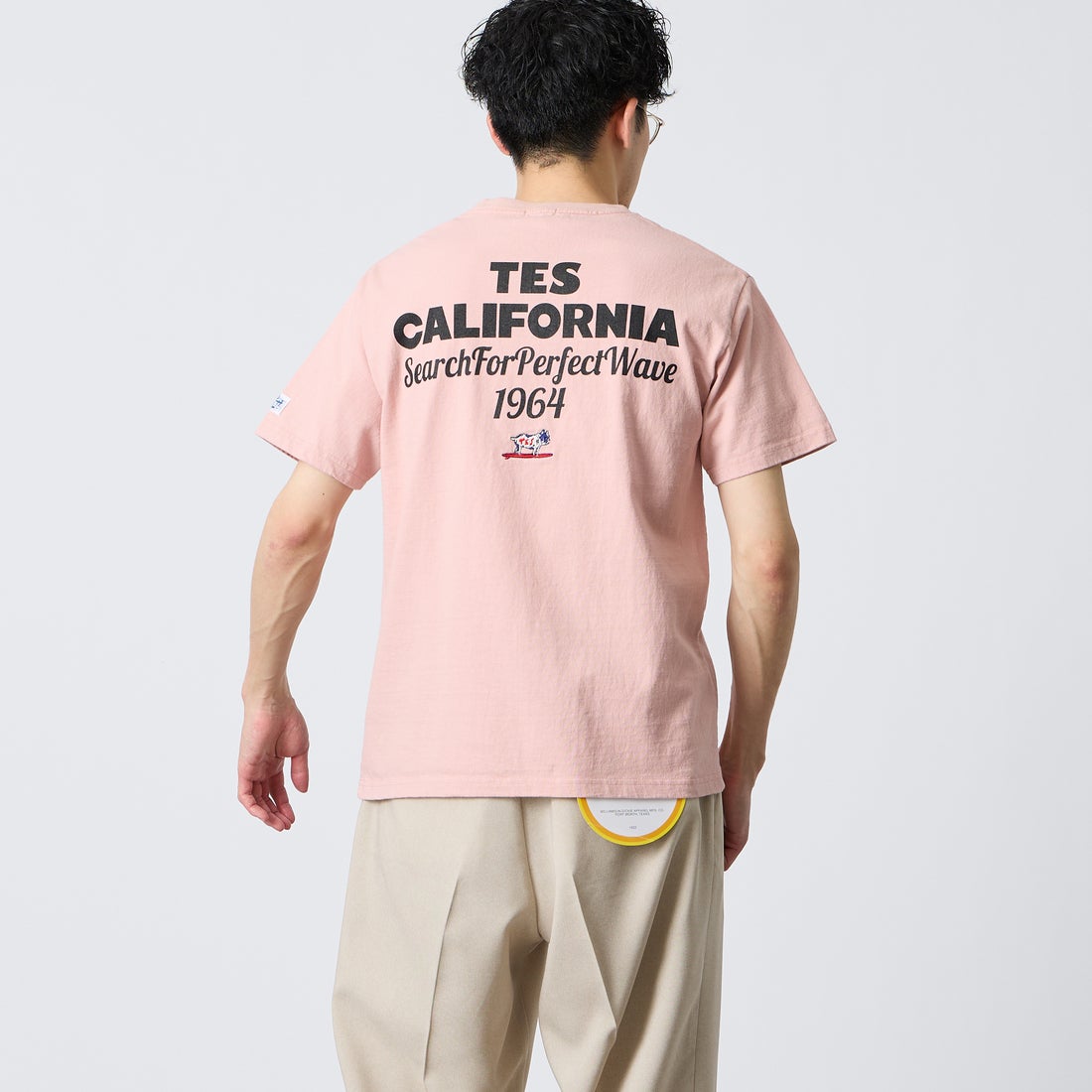 The Endless Summer [エンドレスサマー] 別注 バックロゴプリントTシャツ [FH-26574505-JF] PINK &&モデル身長：168cm 着用サイズ：M&&