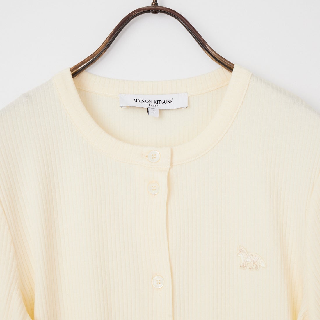 MAISON KITSUNE [メゾン キツネ] ベビーフォックス リブカーディガン [PW00512KJ0134] 0383 PURE