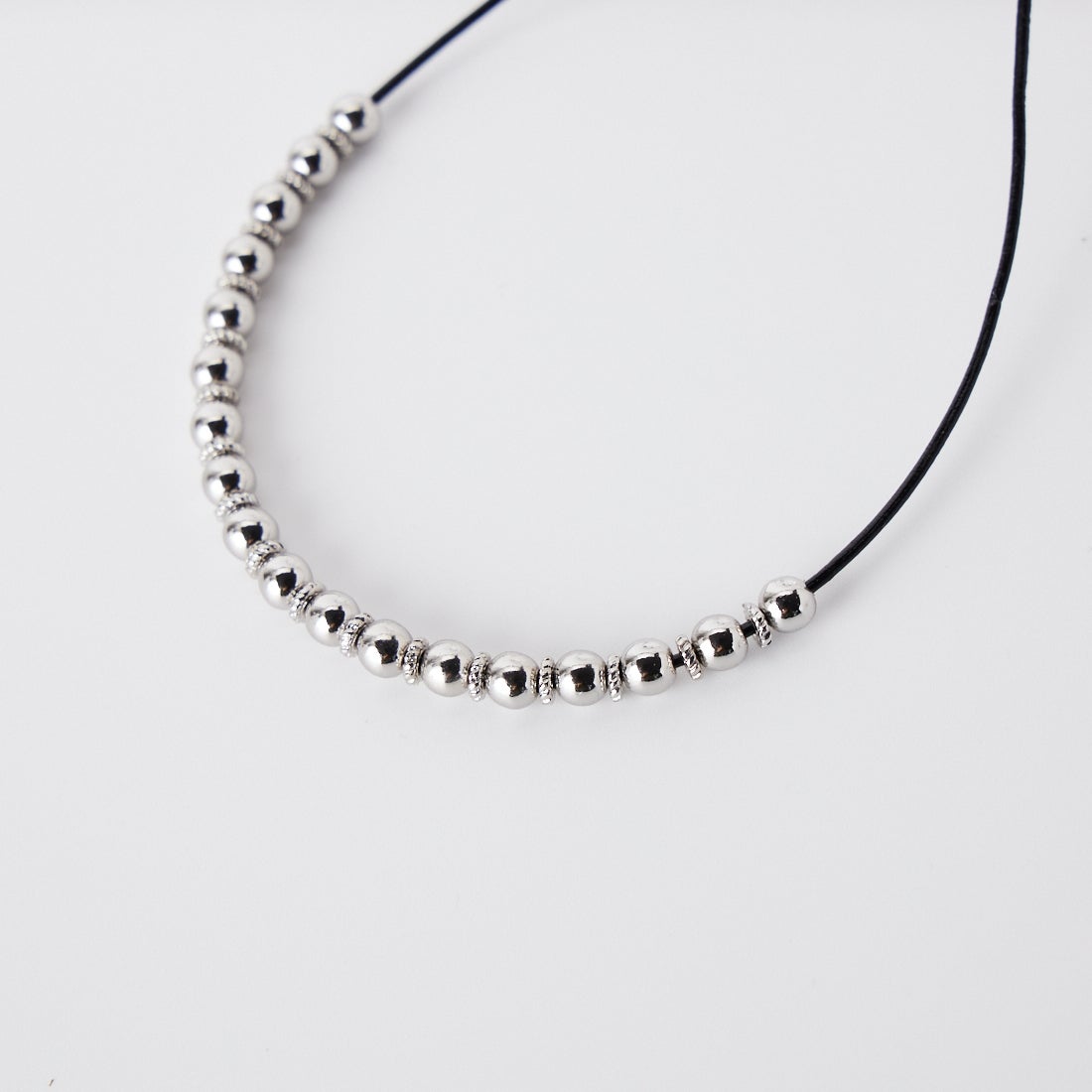 LAPUIS [ラピュイ] メタルビーズチョーカー [255-220106] ｼﾙﾊﾞｰ