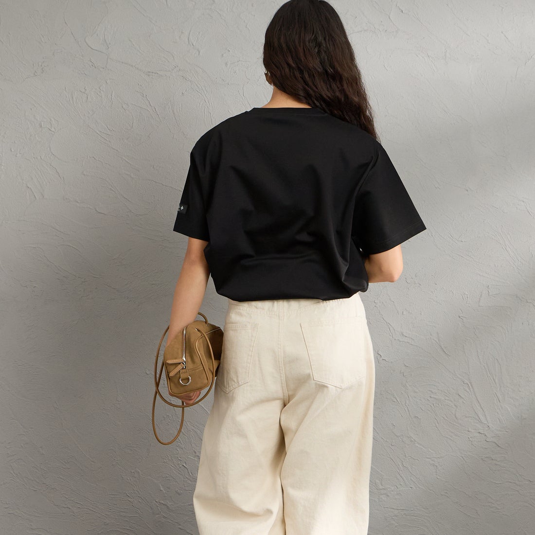 TATRAS [タトラス] 別注 DANILO ショートスリーブTシャツ [MCKZ0765083968-JF] BLACK &&モデル身長：162cm 着用サイズ：1&&