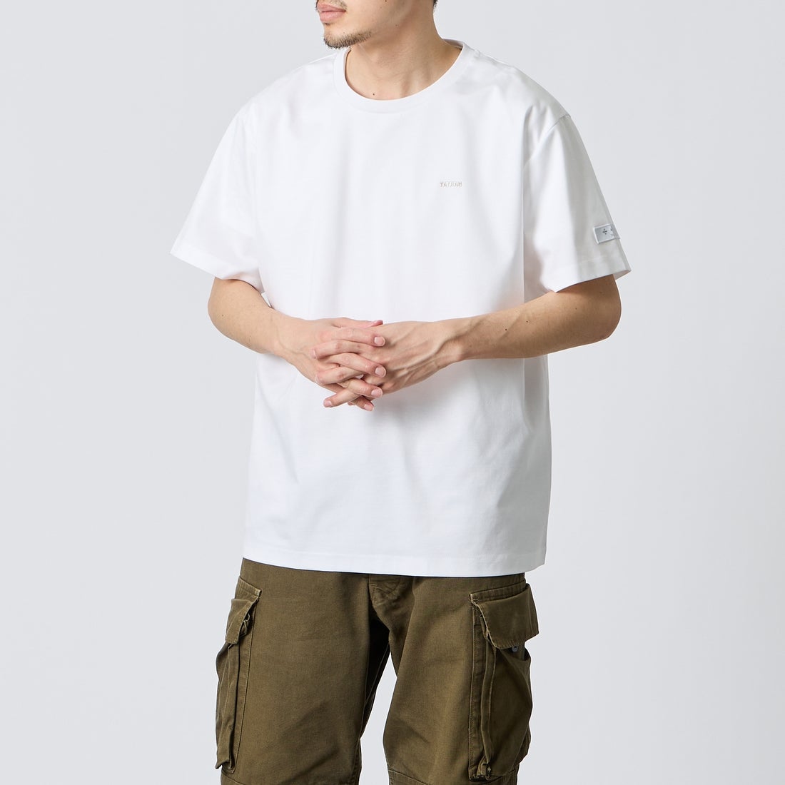 TATRAS [タトラス] 別注 DANILO ショートスリーブTシャツ [MCKZ0765083968-JF] WHITE &&モデル身長：168cm 着用サイズ：2&&