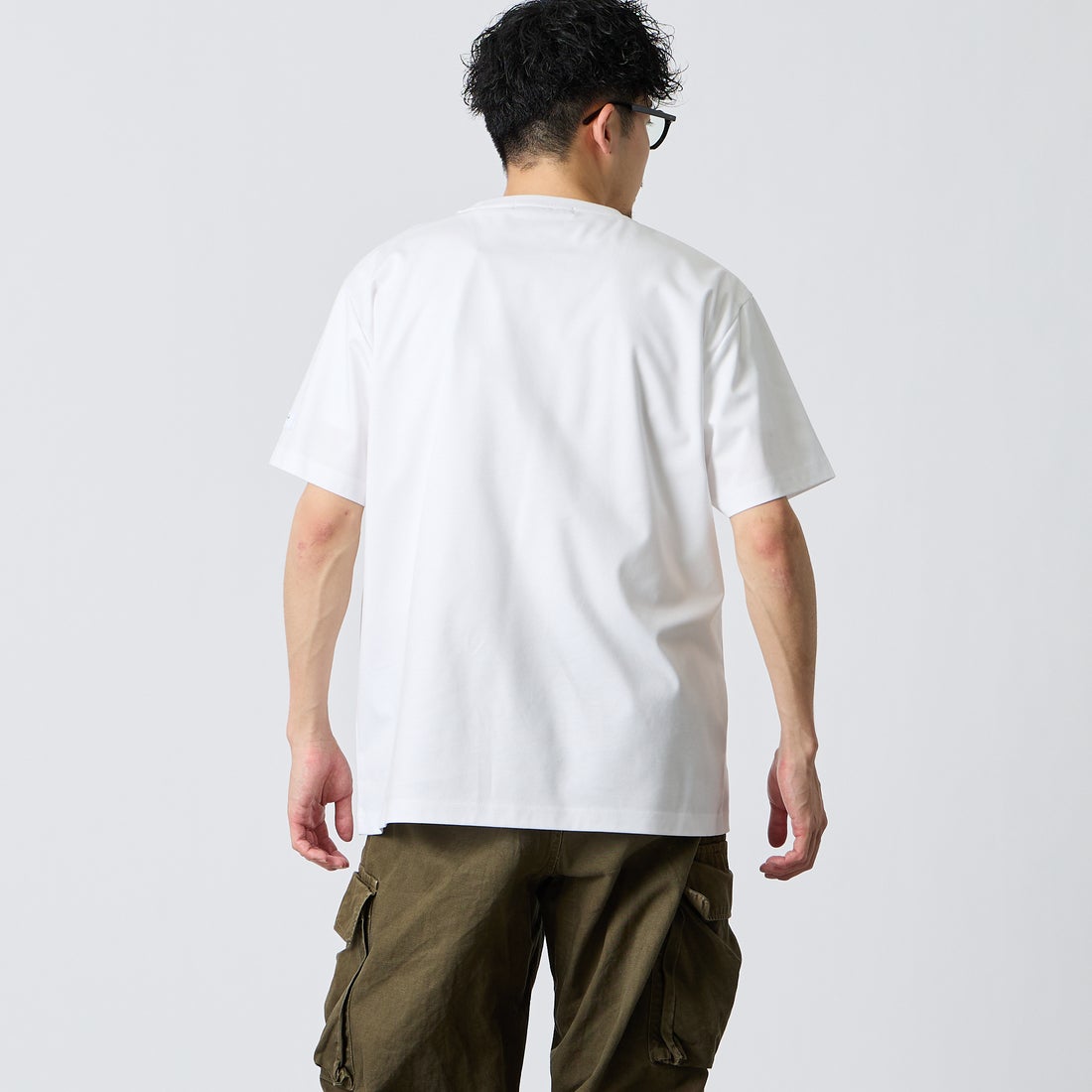 TATRAS [タトラス] 別注 DANILO ショートスリーブTシャツ [MCKZ0765083968-JF] WHITE &&モデル身長：168cm 着用サイズ：2&&