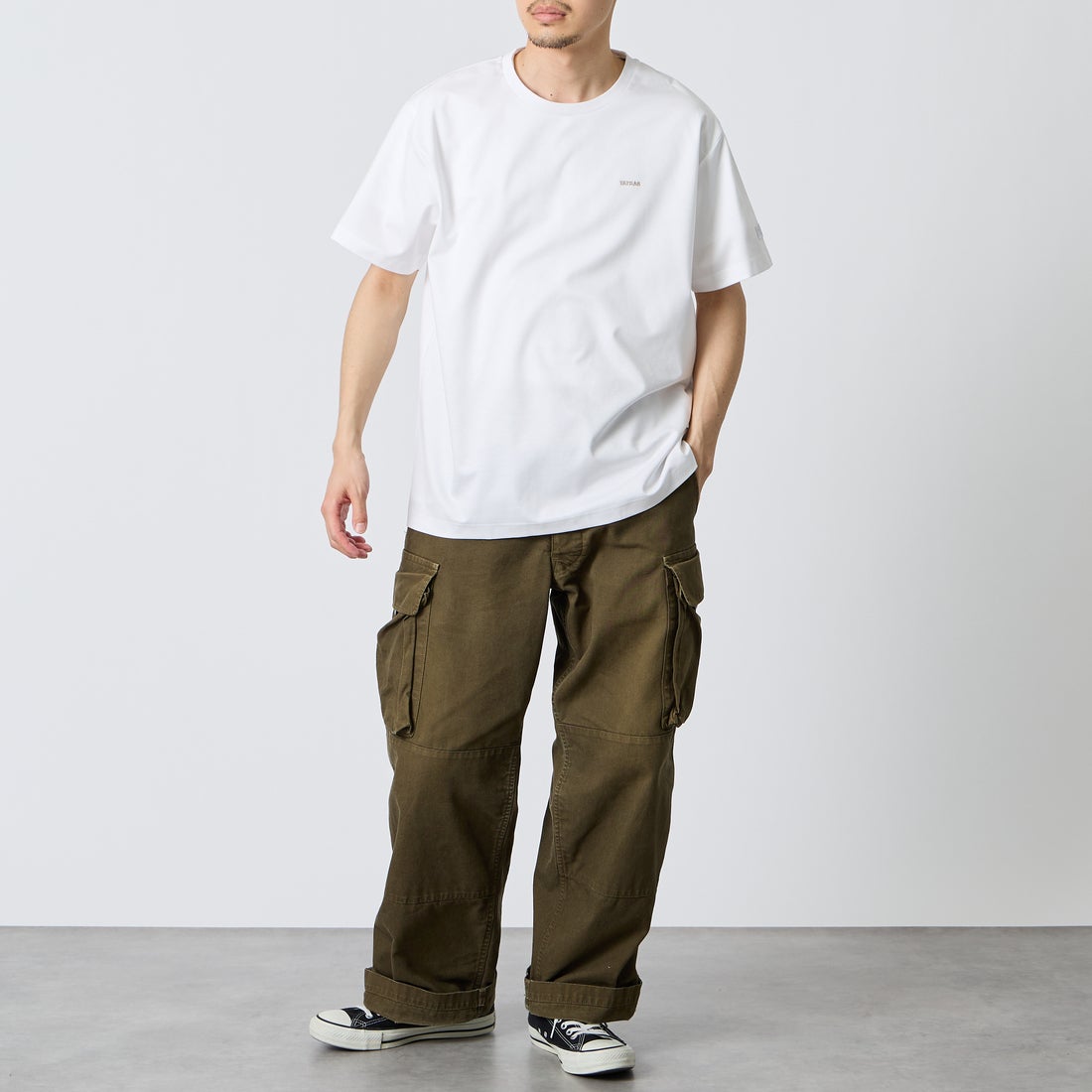 TATRAS [タトラス] 別注 DANILO ショートスリーブTシャツ [MCKZ0765083968-JF] WHITE &&モデル身長：168cm 着用サイズ：2&&