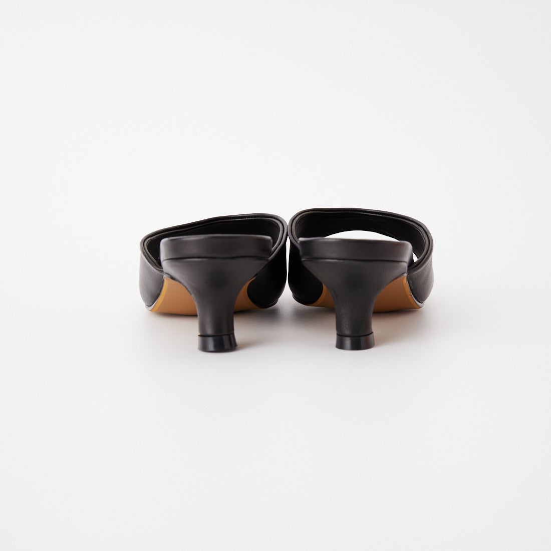 REMME [レメ] SHEEP LEATHER SOFIA サンダル [ZH-26S023-SO] NEGRO