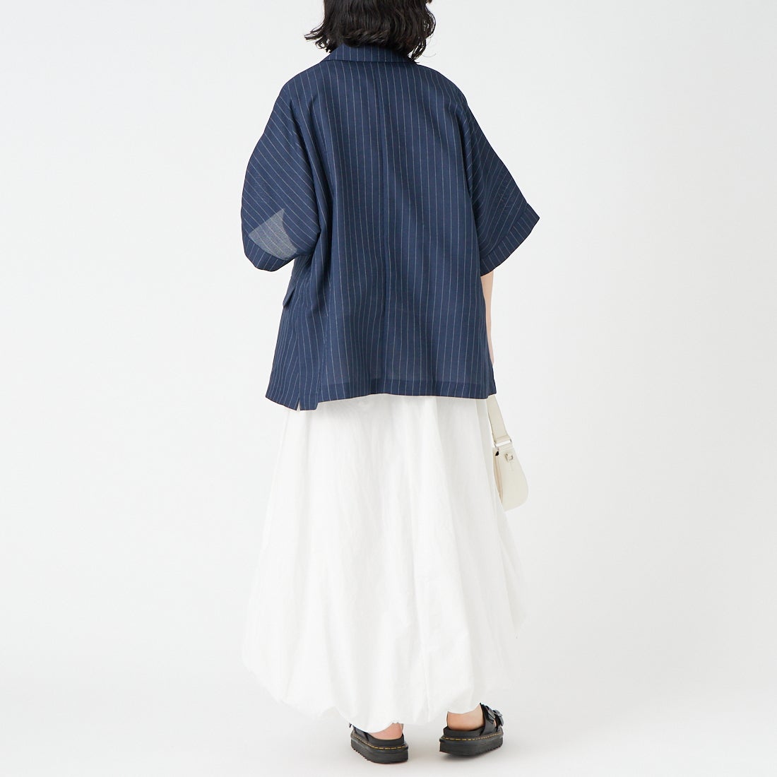 USINE [ユジーヌ] リネンライクショートスリーブジャケット [21267058] 076 ﾈｲﾋﾞｰS &&モデル身長：162cm 着用サイズ：F&&