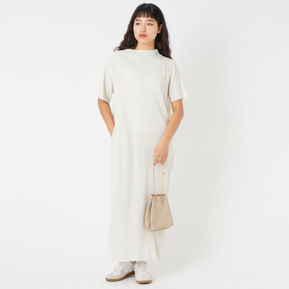 OFF WHITE&&モデル身長：162cm 着用サイズ：36&&