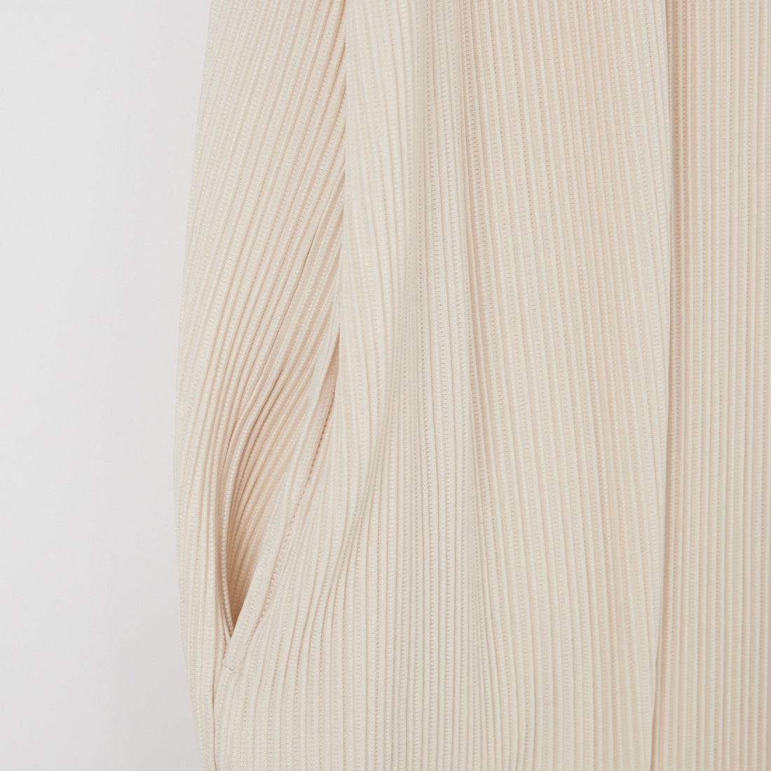 USINE [ユジーヌ] プリーツマキシワンピース [IN4-OP-6] OFF WHITE