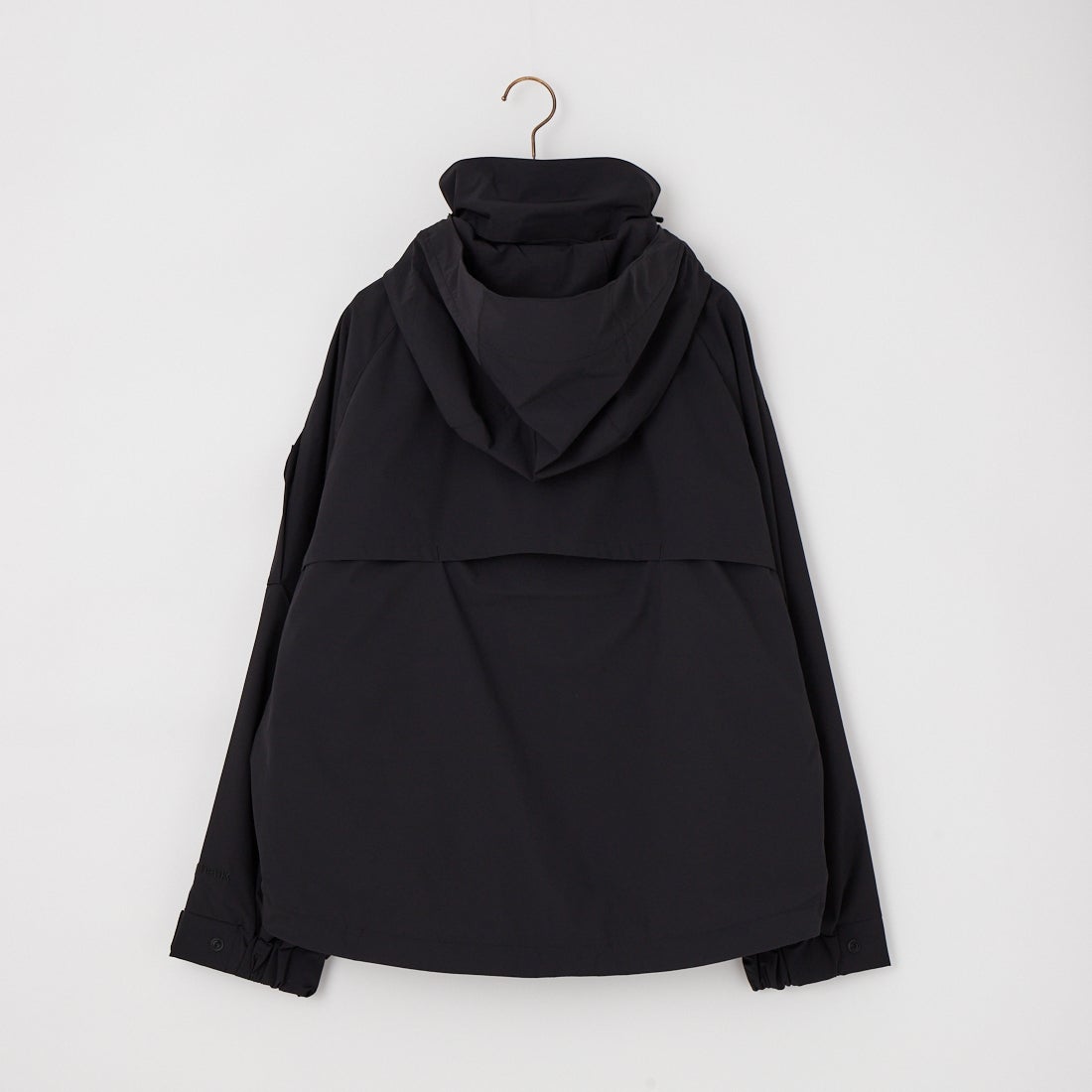 +phenix [プラスフェニックス] テックエクワックスジャケット [POO-26018F] SN90 BLACK